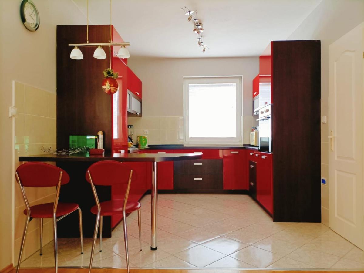 Villa 2 Etagen Mit Grossen Garten Modrica Esterno foto