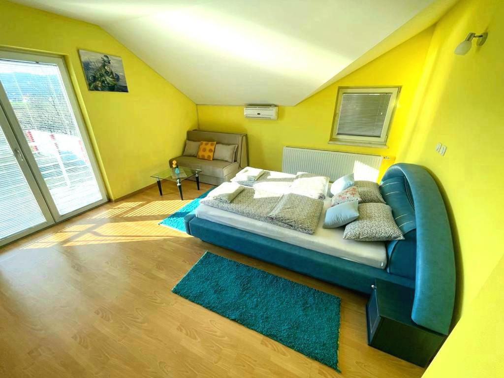 Villa 2 Etagen Mit Grossen Garten Modrica Esterno foto