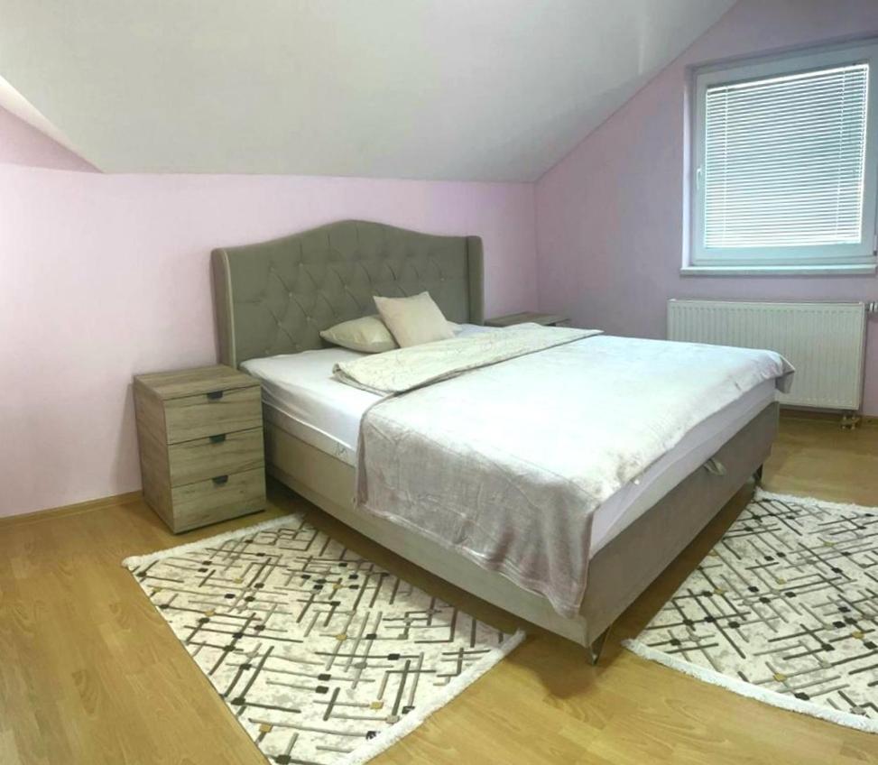 Villa 2 Etagen Mit Grossen Garten Modrica Esterno foto